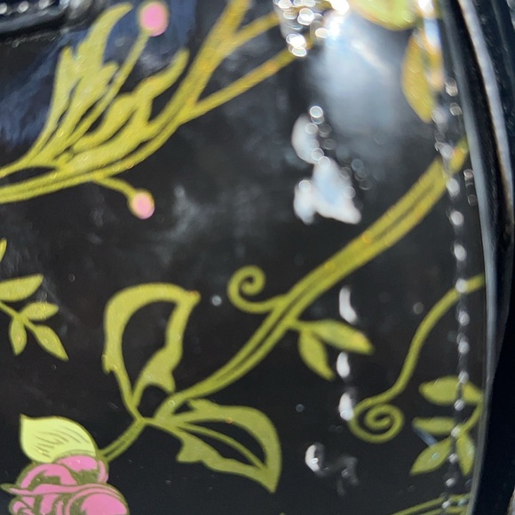 BRAVO Beverly Hills Collection Genuine Leather    Color:  black and green - Picture 6 of 15